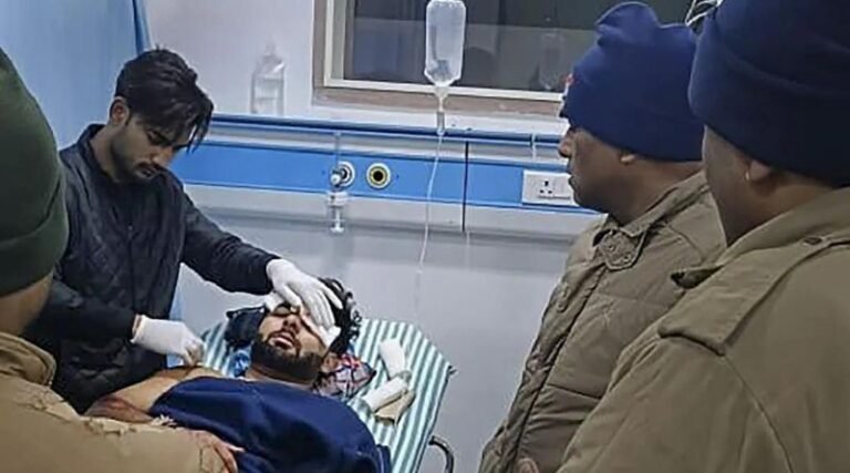 Rishabh Pant issues first statement after accident (1)